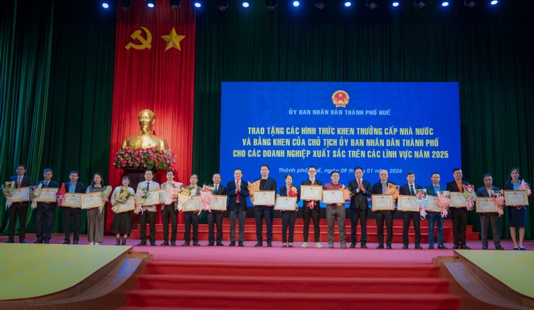 Read more about the article Gilimex Industrial Park Honored with Certificate of Merit from the Chairman of the Hue City People’s Committee