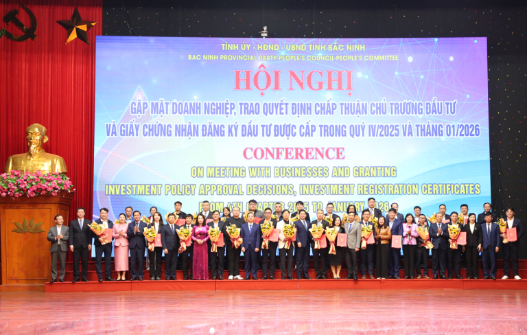 Read more about the article Bac Ninh province awards investment registration certificates and approves investment policies for projects with total capital of over USD 1 billion