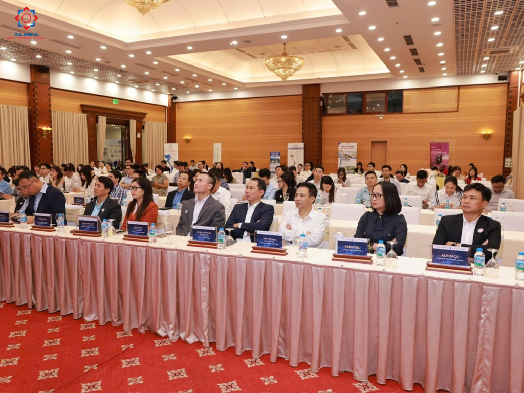 The seminar 'Investment Promotion in the Context of Global Volatility and Supply Chain Shifts' was organized by Vietnam Investment Promotion and Cooperation Joint Stock Company (IPA Vietnam).