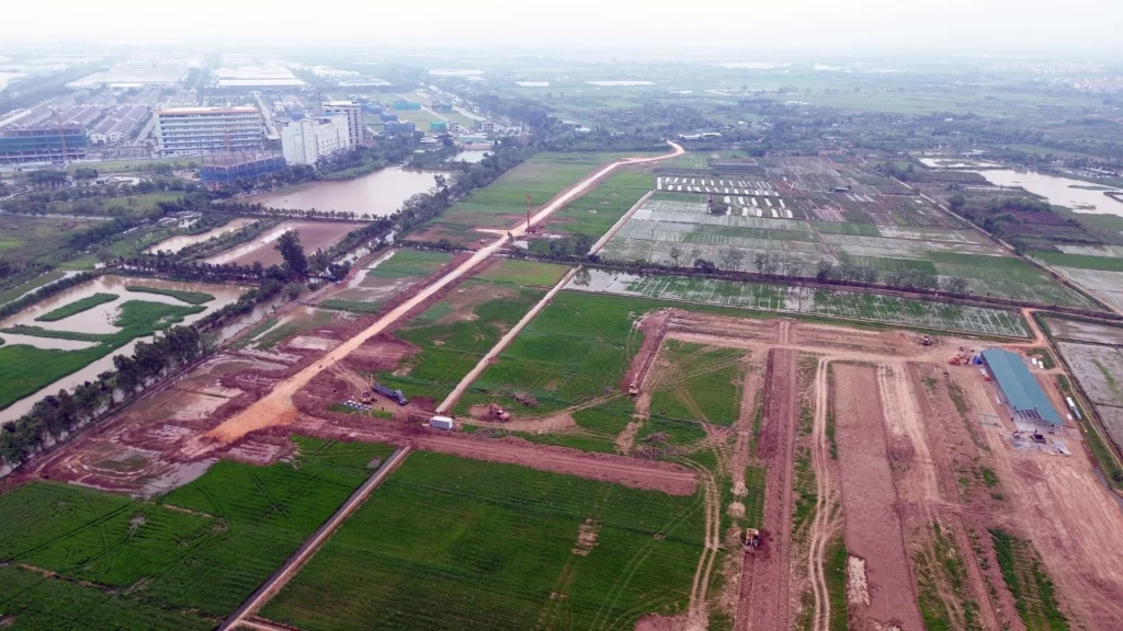 Khu vực giáp ranh giữa Tỉnh Bắc Ninh và TP.Hà Nội đang triển khai đường công vụ.