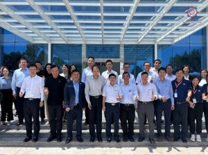 Đại diện Gilimex Industrial Park tại Huế chụp hình lưu niệm cùng Đoàn công tác.
