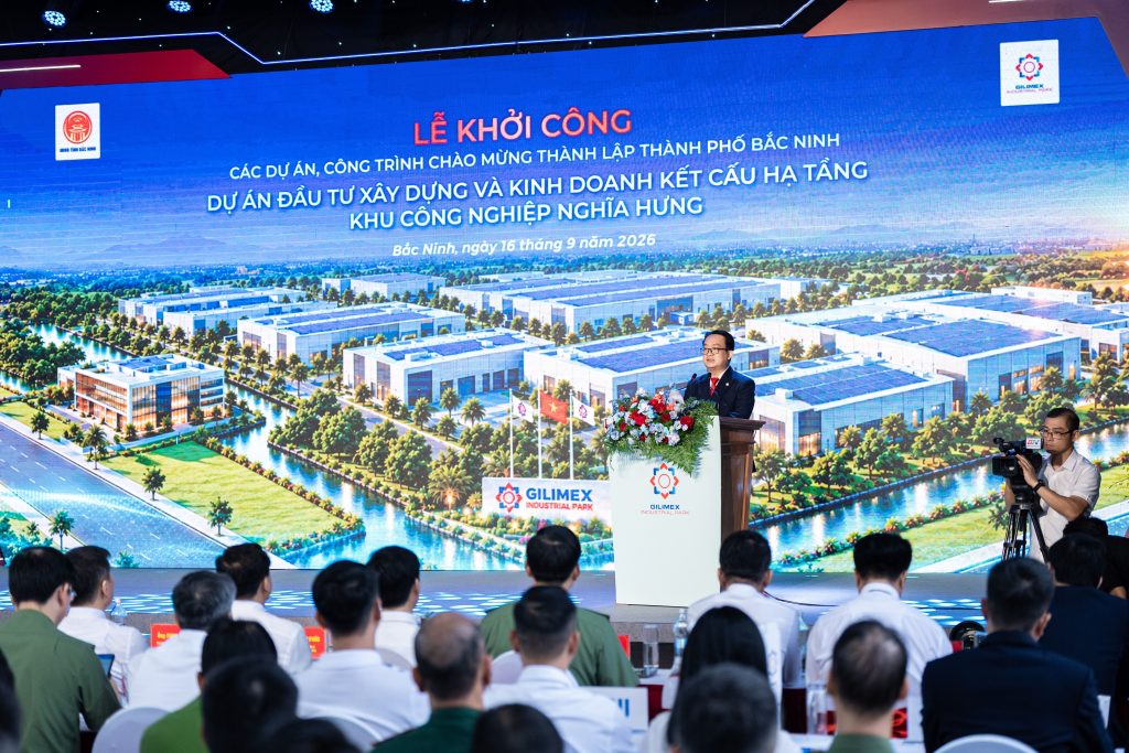 Ông Hoàng Tiến Đạt Tổng Giám Đốc Công ty Cổ phần Khu công nghiệp Gilimex phát biểu tại Lễ khởi công Khu công nghiệp Nghĩa Hưng